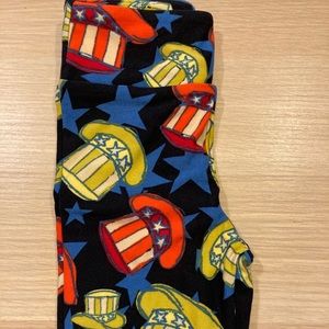 Top Hat 🎩 and Star 🌟 leggings NWOT